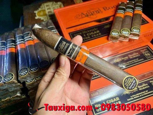 Điếu xì gà Aging Room Quattro Nicaragua Maestro