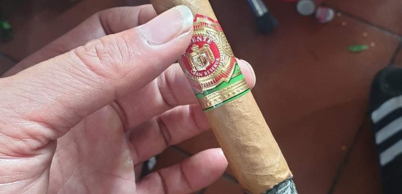 Giới thiệu xì gà Arturo Fuente Flor Fina 858