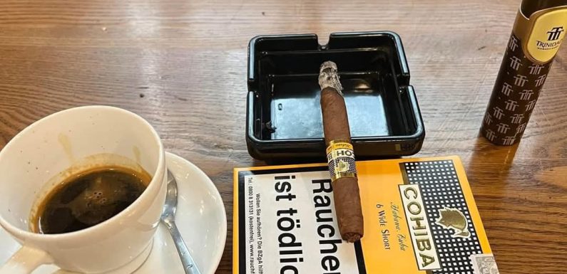 Cohiba wide short cuối tuần